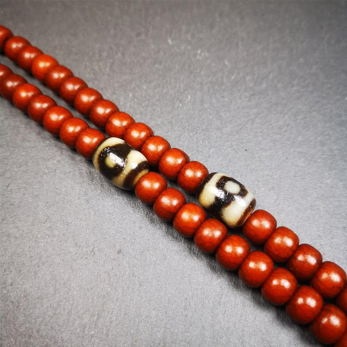 1 Pair of Mandala 3 Eyes Dzi Beads 0.47" - Tibetan dzi bead, close-up detail