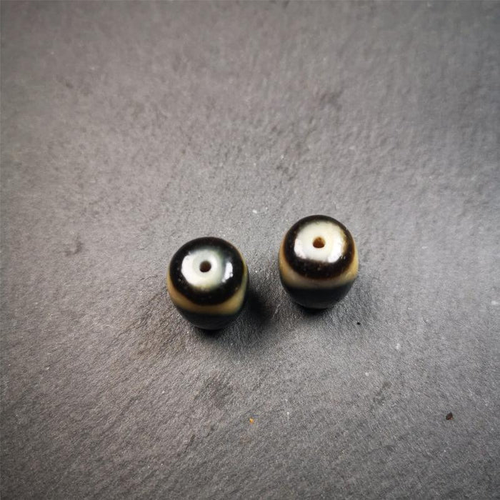 1 Pair of Tiger Tooth Dzi Beads 0.47" - Tibetan dzi bead, view 8