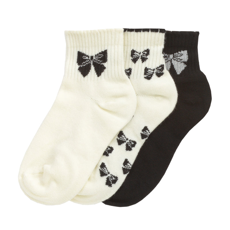 3-pack quarter socks in ivory and black, bow and pattern accents, scallop trim