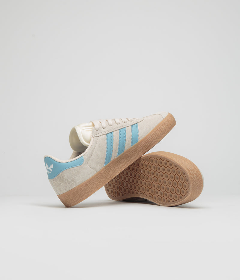 Adidas Gazelle ADV Shoes in Wonder White and Preloved Blue / Gum4