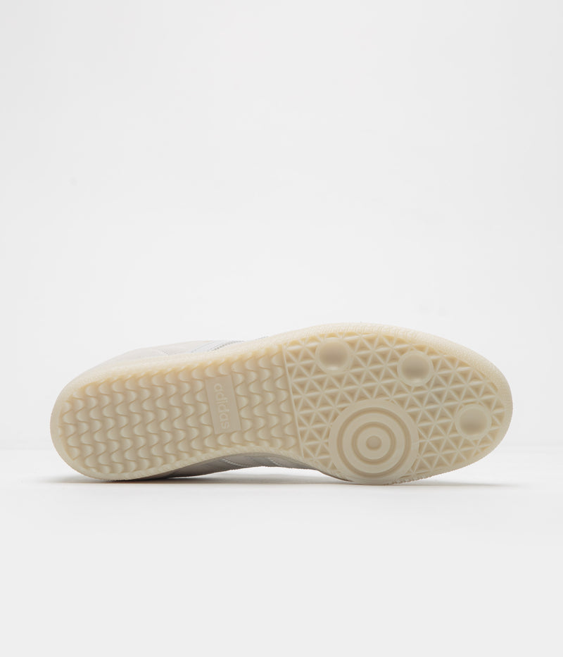 Adidas Samba Shoes in Chalk White and Grey One / Carbon