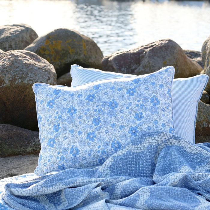 Aix Cloud Weave Throw