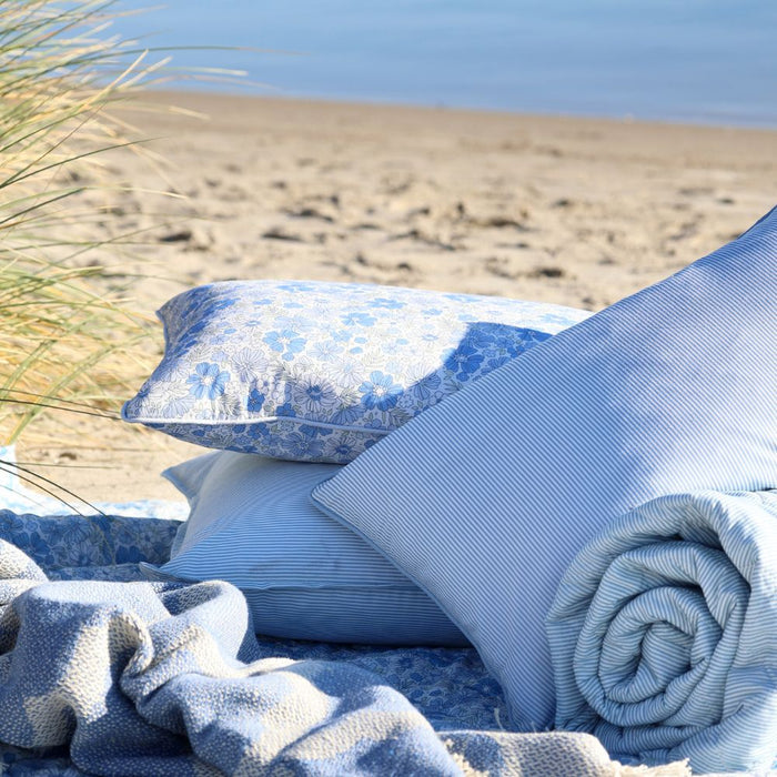Aix Cloud Weave Throw