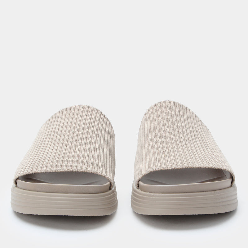Akimi Beachy Keen Sandal | Alegria Shoes
