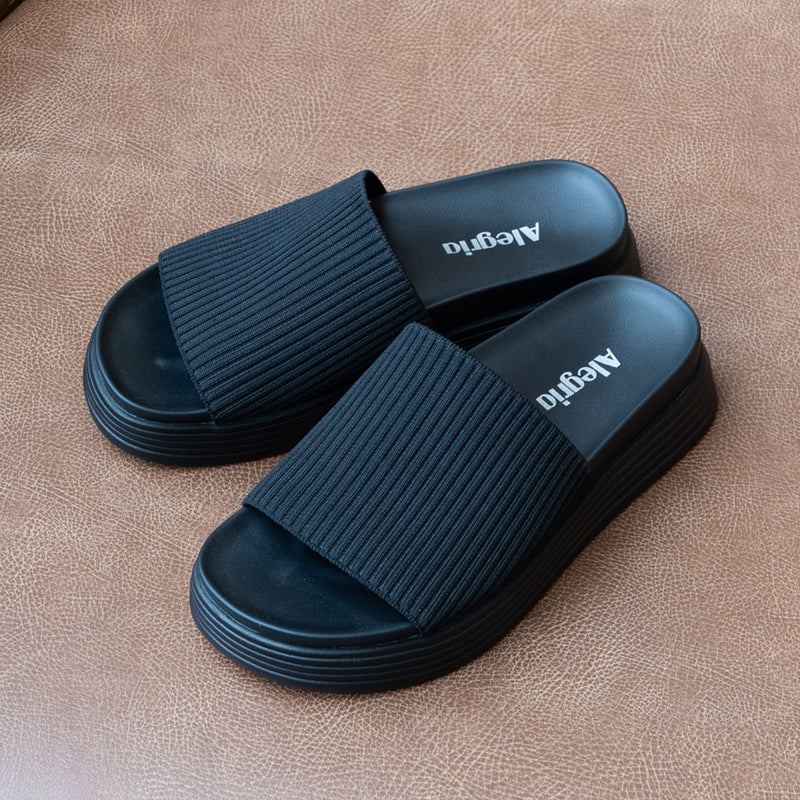 Akimi Black Sandal | Alegria Shoes