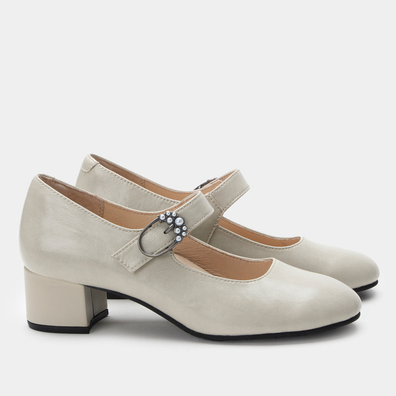 Ameliah Ivory Shoe | Alegria Shoes