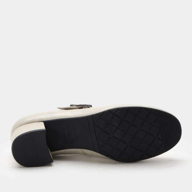 Ameliah Ivory Shoe | Alegria Shoes