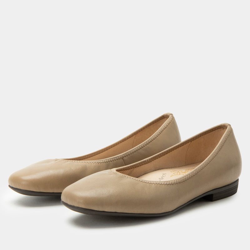 Arielle Wheat Shoe | Alegria Shoes