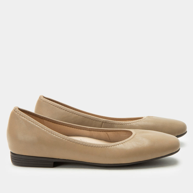 Arielle Wheat Shoe | Alegria Shoes