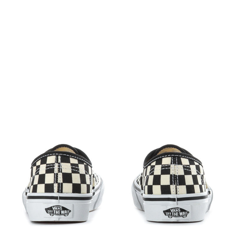 Kids low-top sneakers heel view, checkerboard canvas with Vans Off The Wall tabs