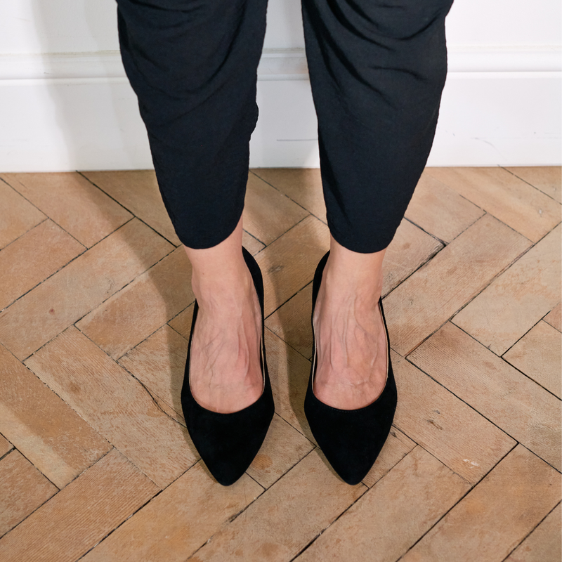 Ava - Black Suede Pumps
