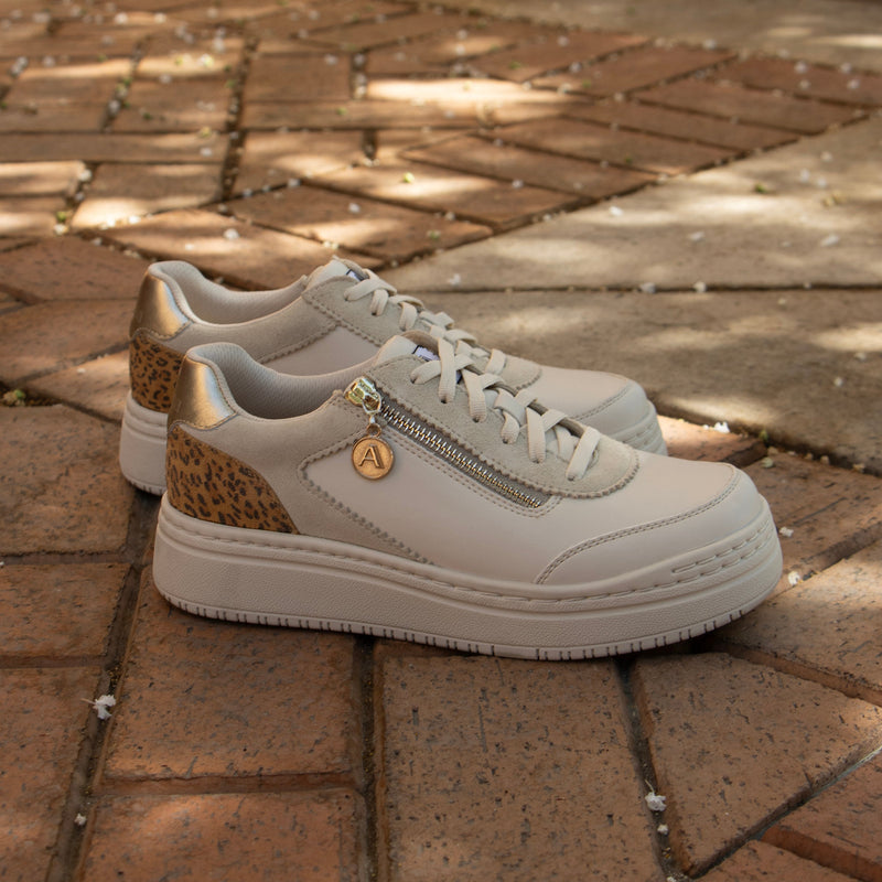 Averie Cream Shoe | Alegria Shoes