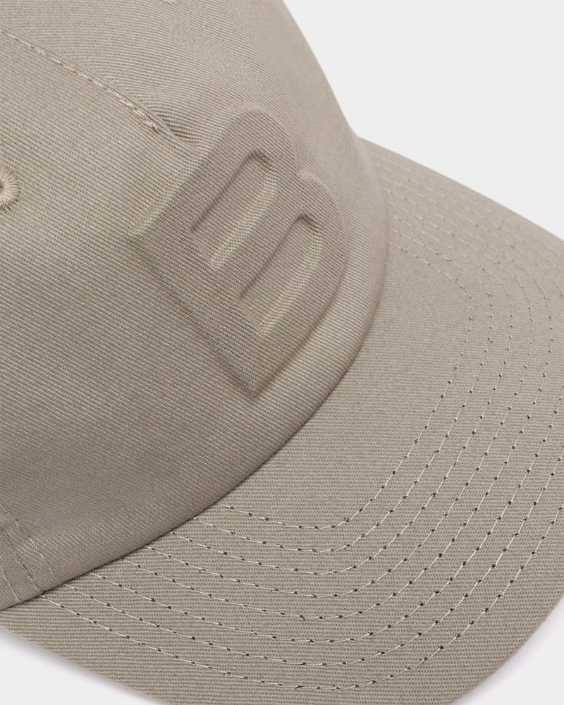 Baseball Hat in Light Grey Cotton With a Debossed Logo
