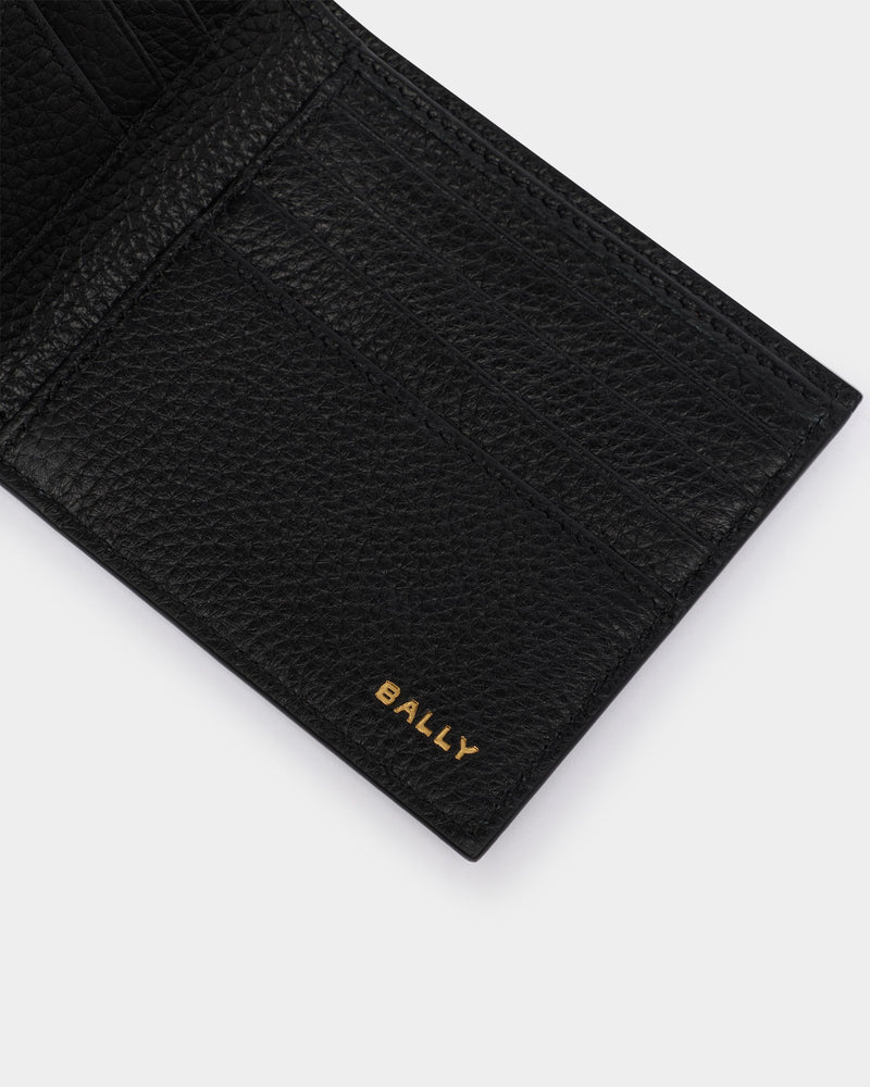 Beckett Wallet in Black Leather