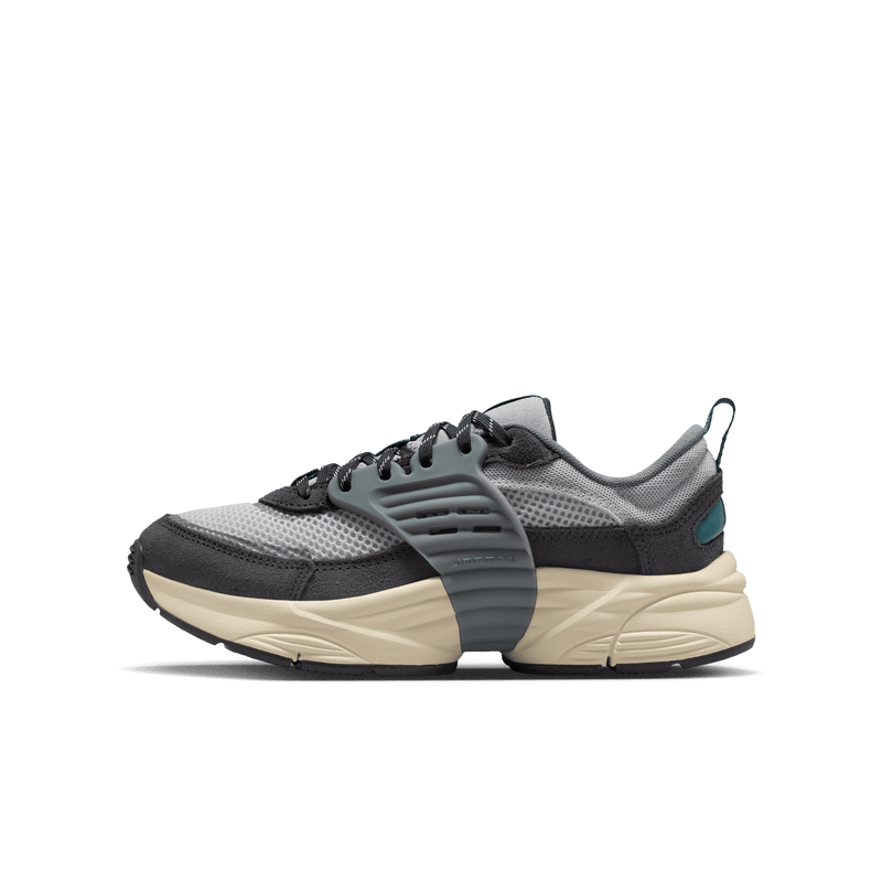 Big Kids' Jordan Trunner O/S "Photon Dust Anthracite Ash Green"