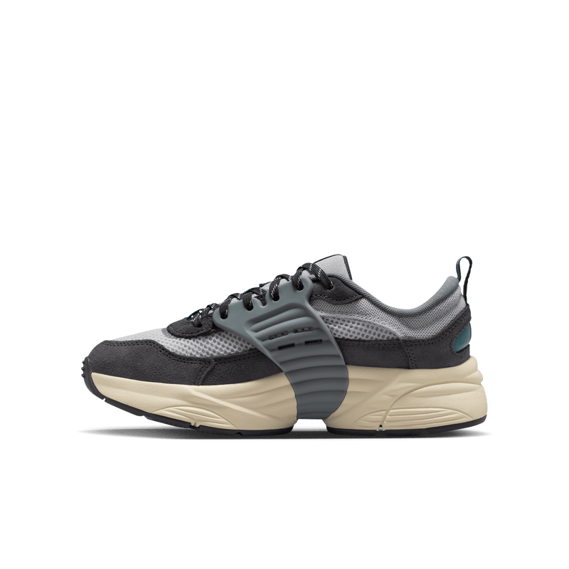 Big Kids' Jordan Trunner O/S "Photon Dust Anthracite Ash Green"