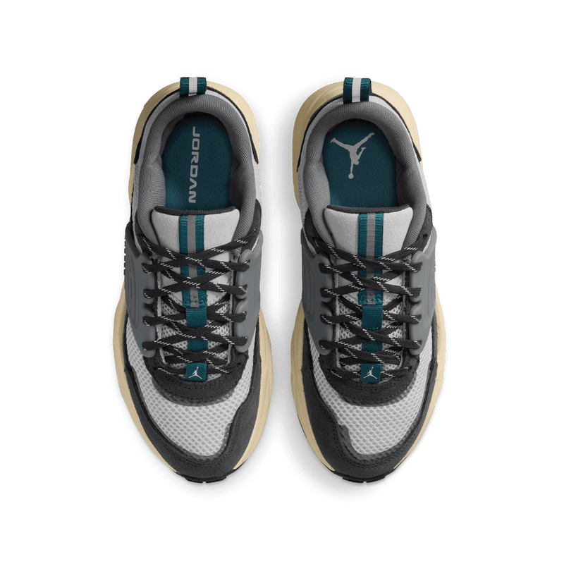 Big Kids' Jordan Trunner O/S "Photon Dust Anthracite Ash Green"