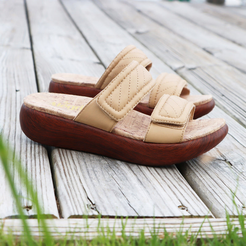 Brayah Latte Sandal | Alegria Shoes