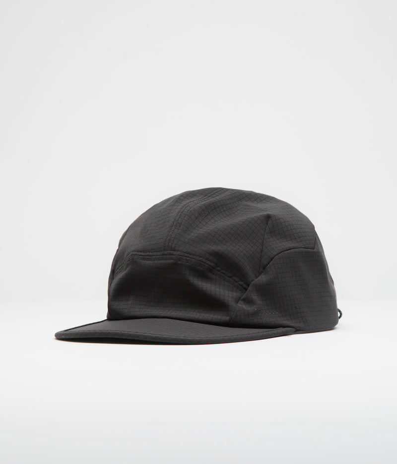 Cayl Flow Cap in Black