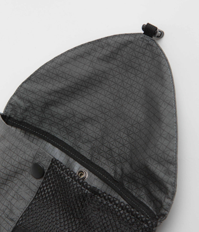 Cayl Seorak 5 B-Grid Mesh Bag in Grey