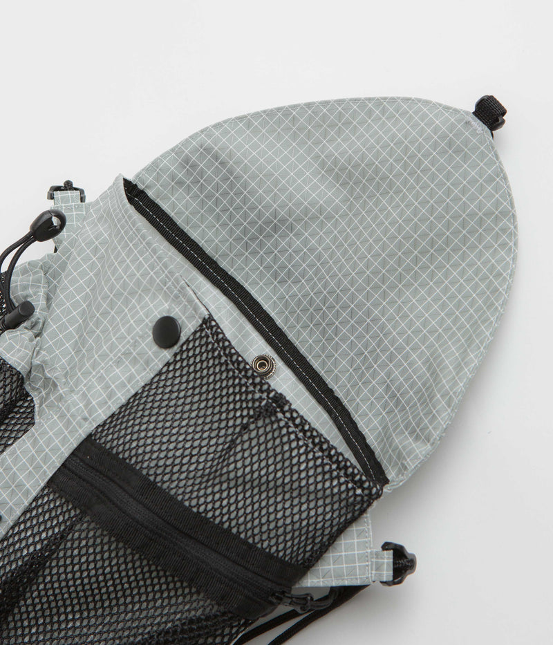 Cayl Seorak 5 Grid Mesh Bag in Grey