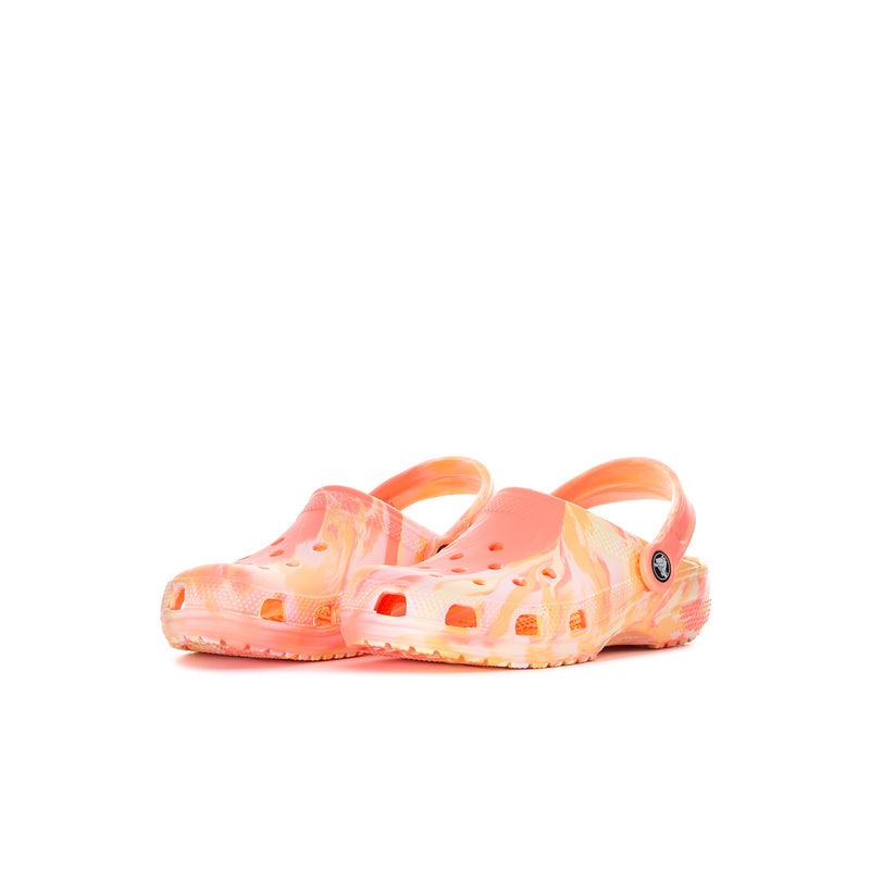 Kids' classic clog in pink-orange marble colorway, with heel strap and vent holes