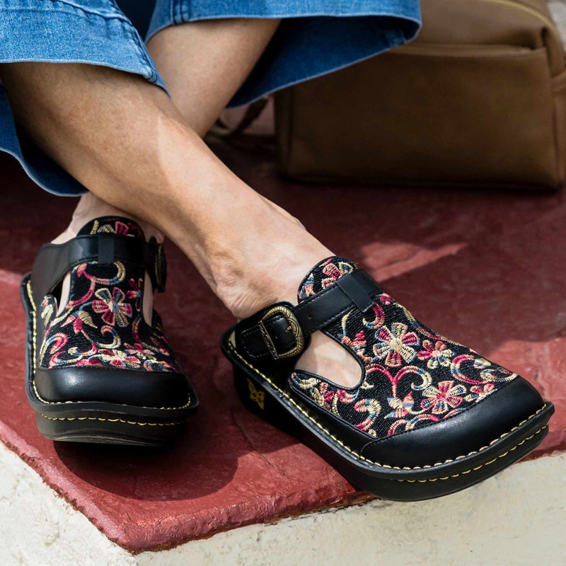 Classic Handicraft Shoe | Alegria Shoes