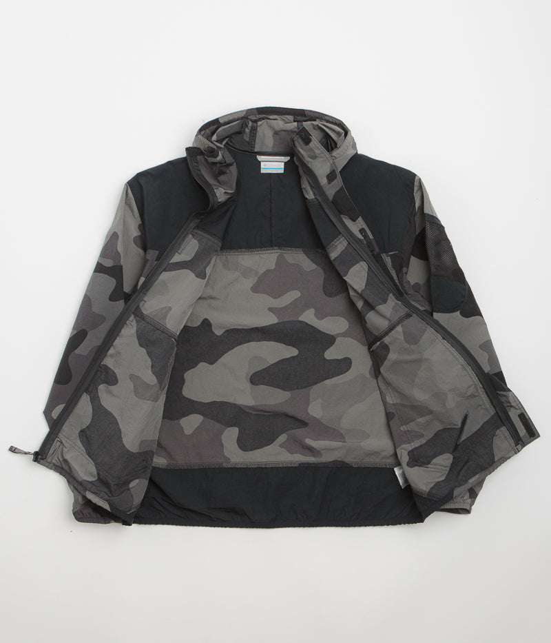 Columbia Challenger II Novelty Windbreaker Jacket in Black Mod Camo and Black