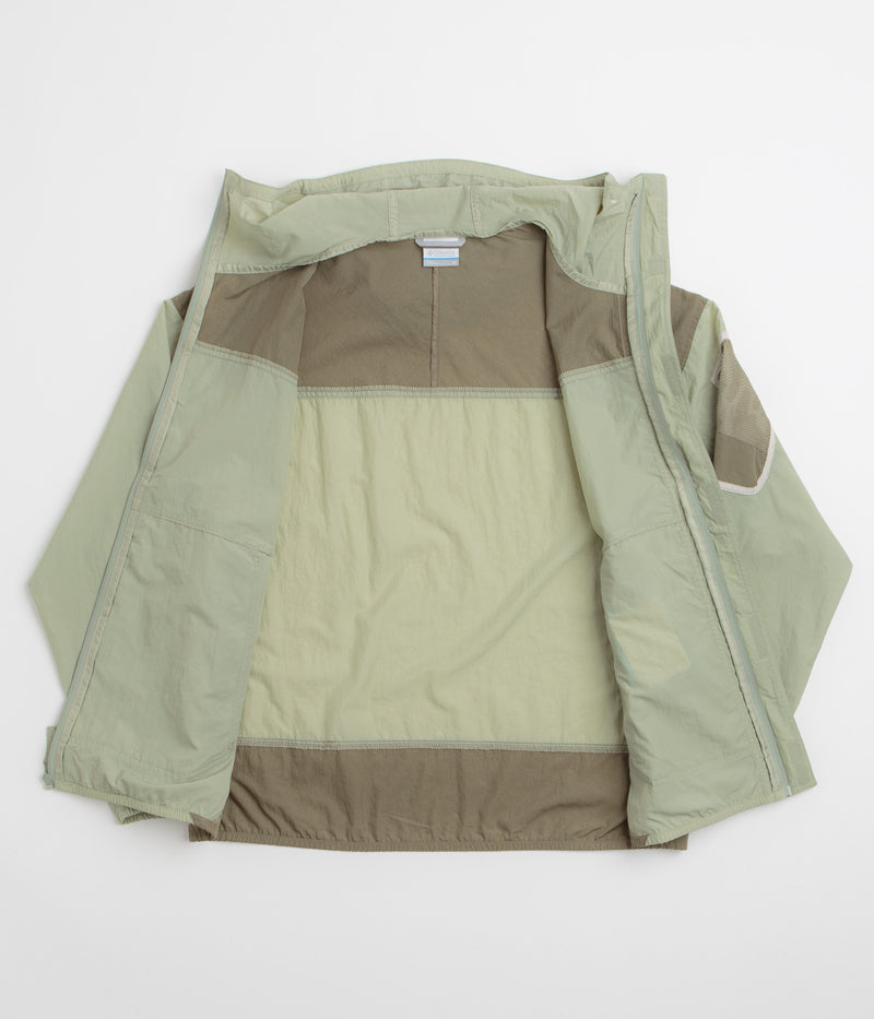 Columbia Challenger II Windbreaker Jacket in Safari and Stone Green