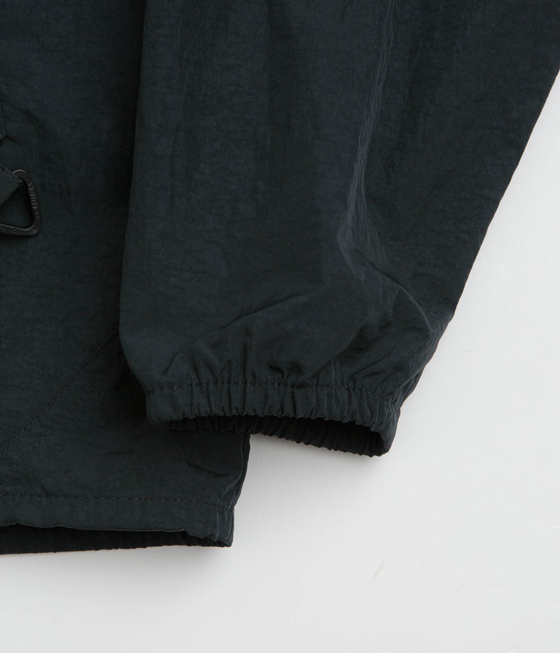 Columbia Challenger Windbreaker Anorak in Black