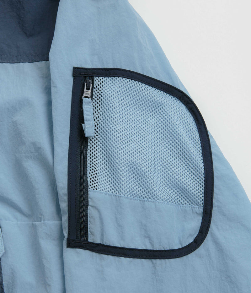 Columbia Challenger Windbreaker Anorak in Ripple Blue and Dark Mountain