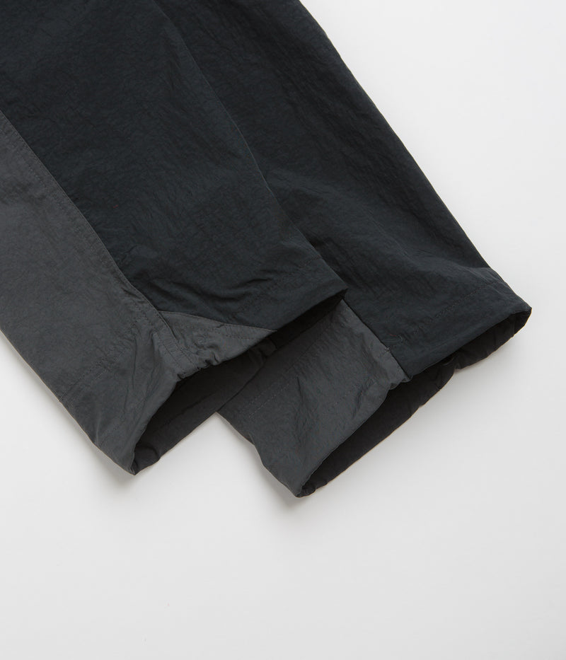 Columbia Challenger Windbreaker Pants in Black and Shark
