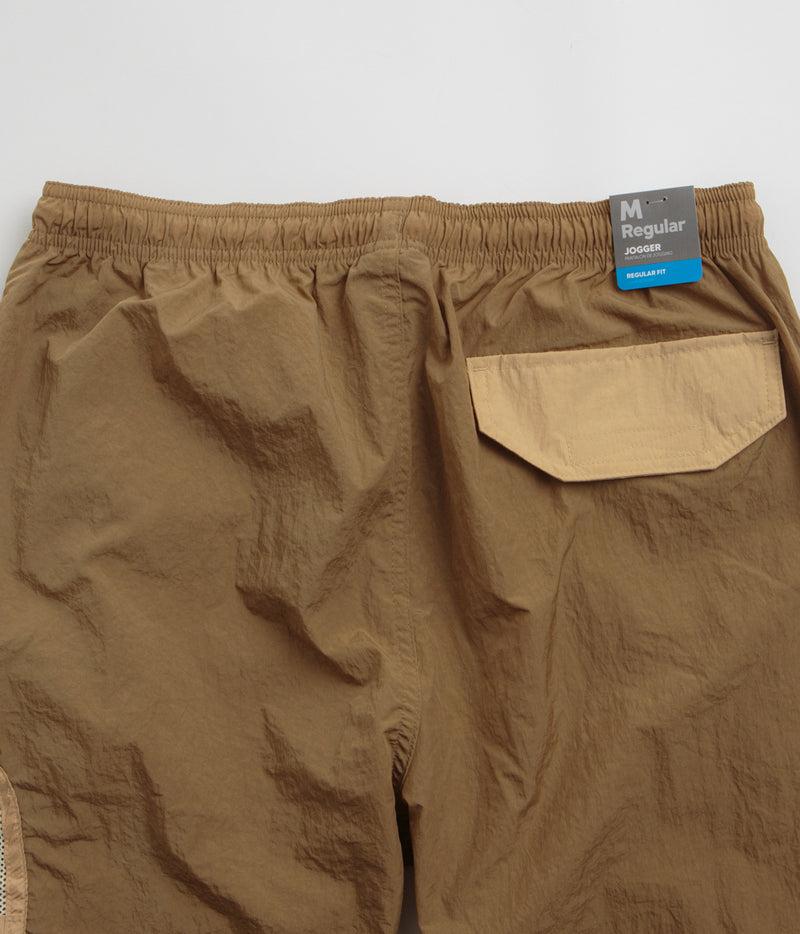 Columbia Challenger Windbreaker Pants in Delta and Canoe