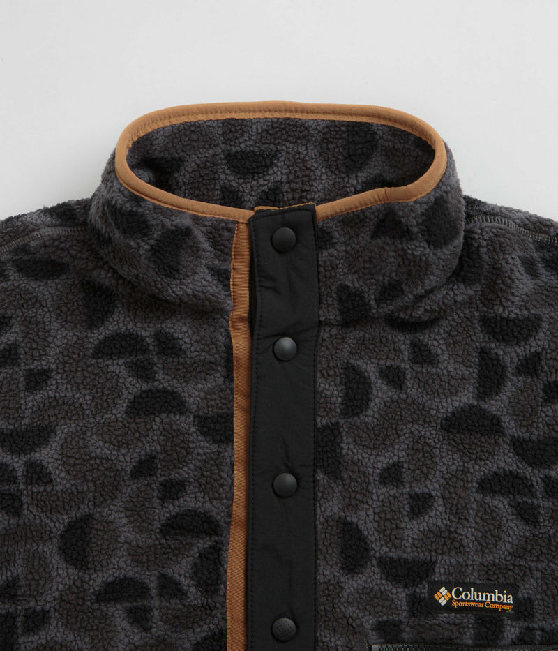 Columbia Helvetia II Printed Half Snap Fleece in Black Retroscape