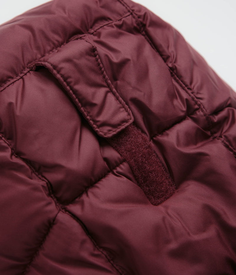 Columbia Pike Lake II Hooded Jacket in Rich Wine and Black