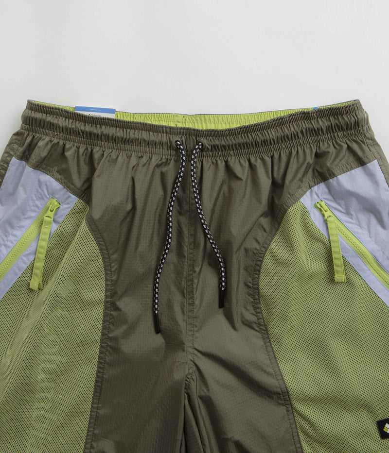 Columbia Riptide II Shorts in Stone Green and Whisper / Napa Green