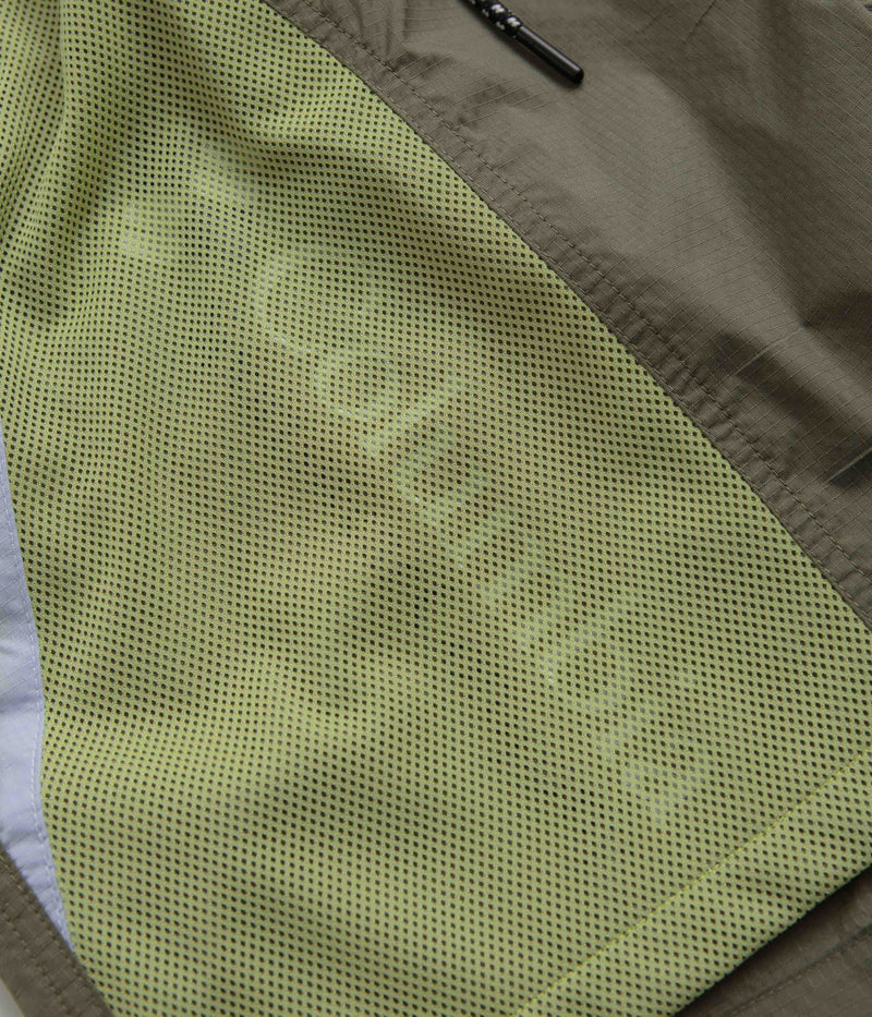 Columbia Riptide II Shorts in Stone Green and Whisper / Napa Green