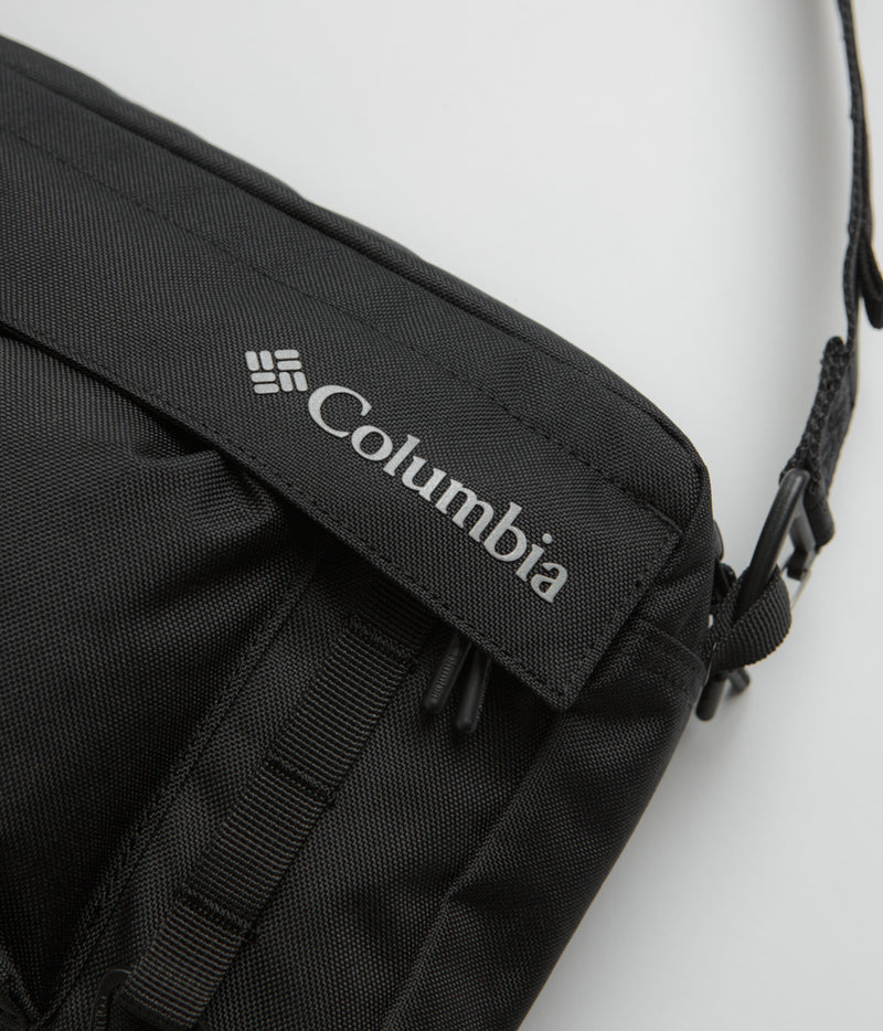 Columbia Street Transit Side Bag in Black