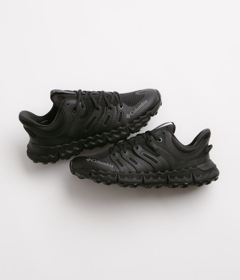 Columbia Voyager FLX PCT Shoes in Black and Shark