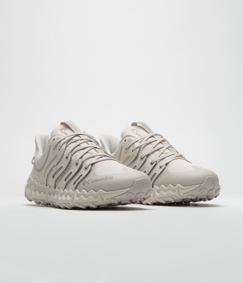 Columbia Voyager FLX PCT Shoes in Cloud Grey and Soft Taupe