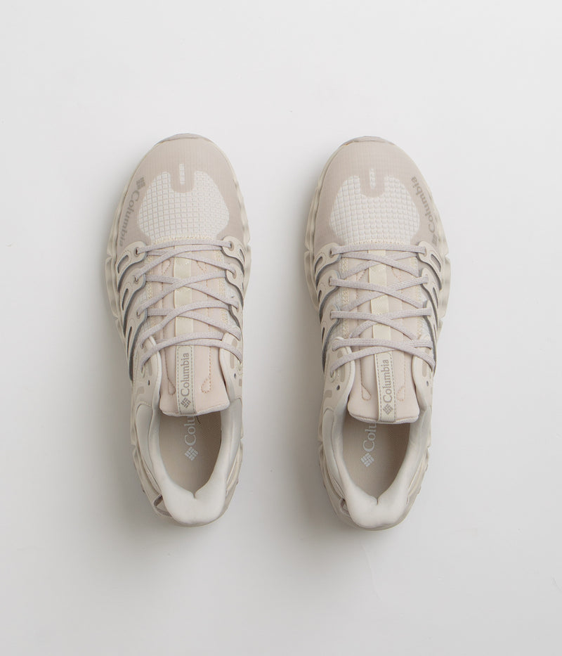 Columbia Voyager FLX PCT Shoes in Cloud Grey and Soft Taupe
