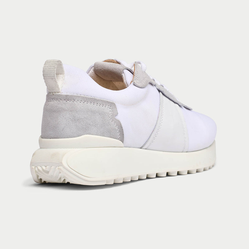 Cosmos white sole view
