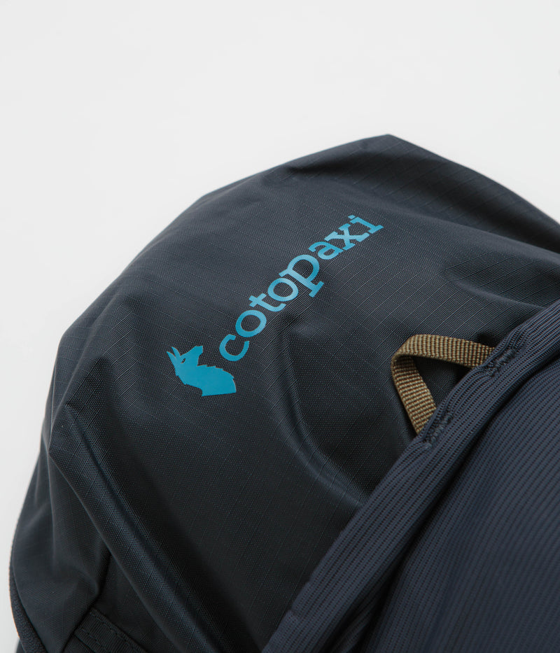 Cotopaxi Elqui 18L Backpack in Carbon