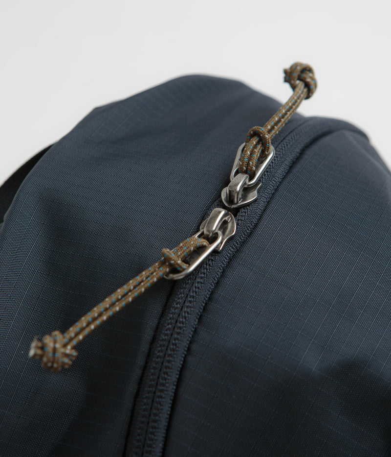 Cotopaxi Elqui 18L Backpack in Carbon