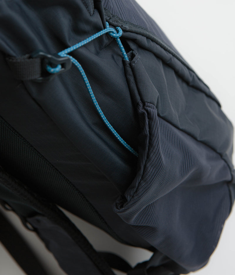Cotopaxi Elqui 18L Backpack in Carbon