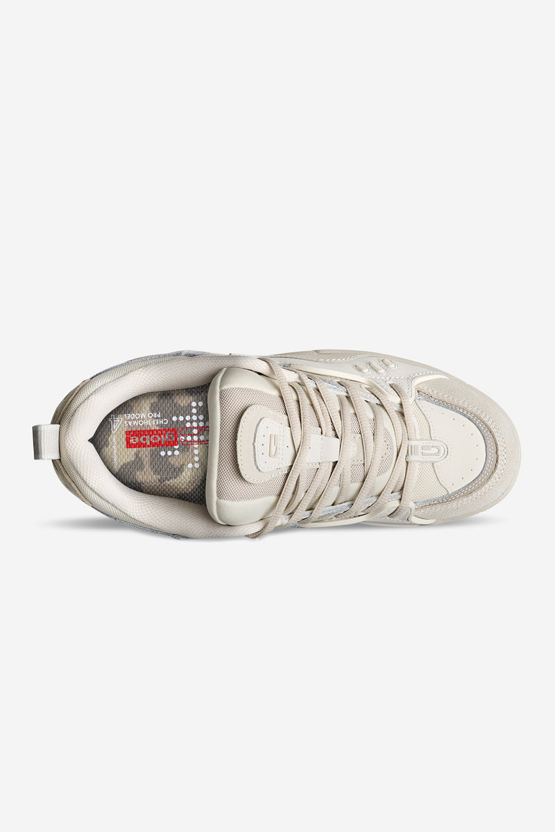 Top view of CT-4 Grey skate shoe with beige panels and laces.