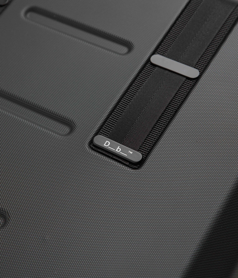 D_b_ Ramverk Carry-On in Black Out