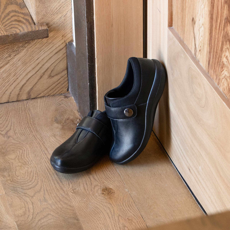 Danni Jet Black Shoe | Alegria Shoes
