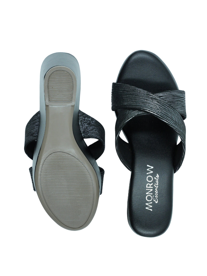 Delis Black Wedge Heels