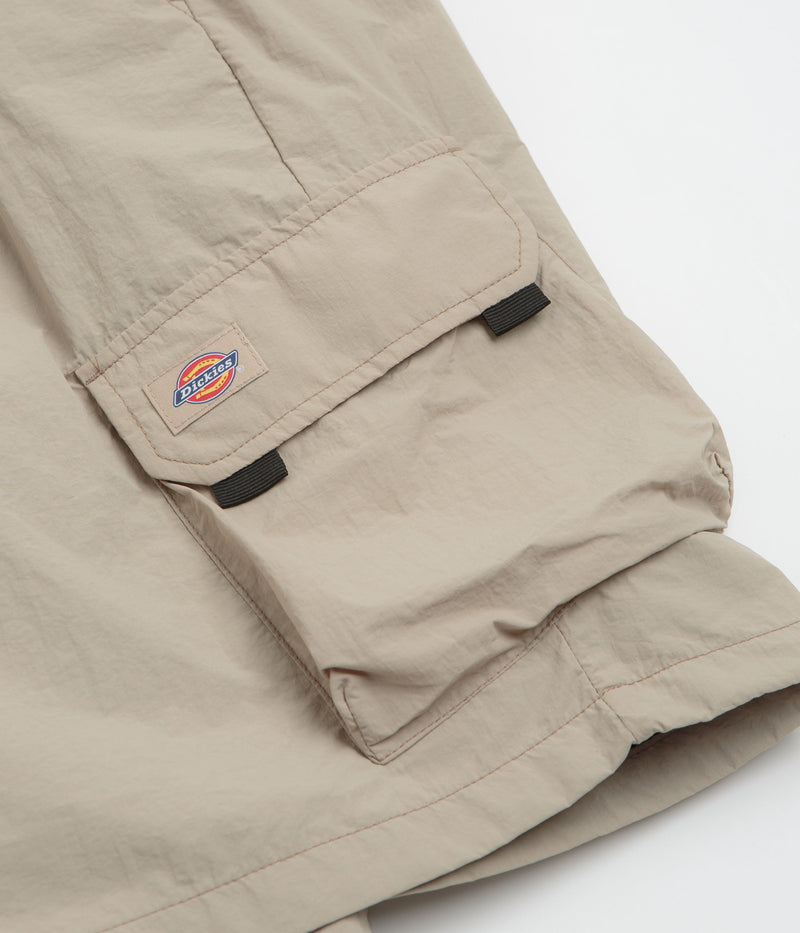 Dickies Jackson Cargo Shorts in Sandstone